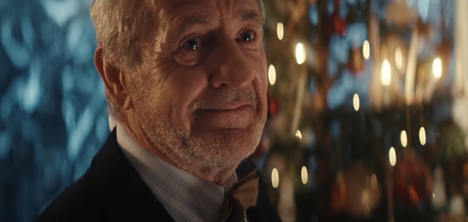 DocMorris und Jung von Matt machen Weihnachten zur #Herzensangelegenheit - DocMorris und JvM erklären Gesundheit im neuen Weihnachtsfilm zur #Herzensangelegenheit (Foto: Screenshot/ YouTube DocMorris)
