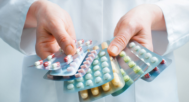 Laut 'b4p t.o.m. Pharma 2023' wurden 2023 insgesamt 885 Millionen Packungen frei verkuflicher Arzneimittel verkauft - Foto: Alexander Raths/Adobe Stock