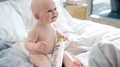Die neue Kampagne fr die Pflegemarke Hipp Babysanft wird in Deutschland und sterreich ausgerollt (Foto: Serviceplan)
