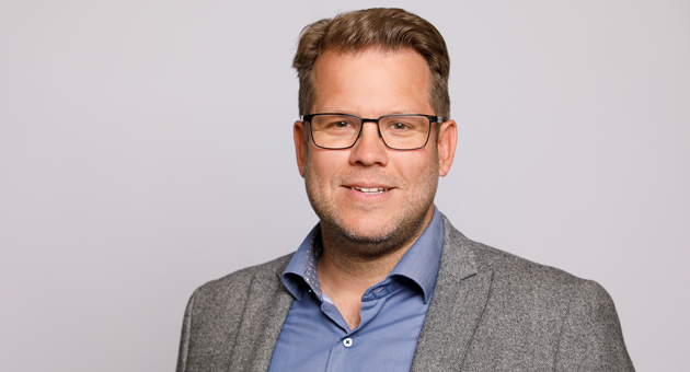 Dr. Sven Simons verlässt Gesund.de - Dr. Sven Simons wechselt zum 1. Februar 2024 von Gesund.de zu dessen Gesellschafter Phoenix - Foto: Gesund.de
