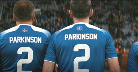 Grey sports und die islndische Nationalmannschaft nutzen die Fuball-Bhne, um auf Parkinson aufmerksam zu machen (Foto: Screenshot Grey)